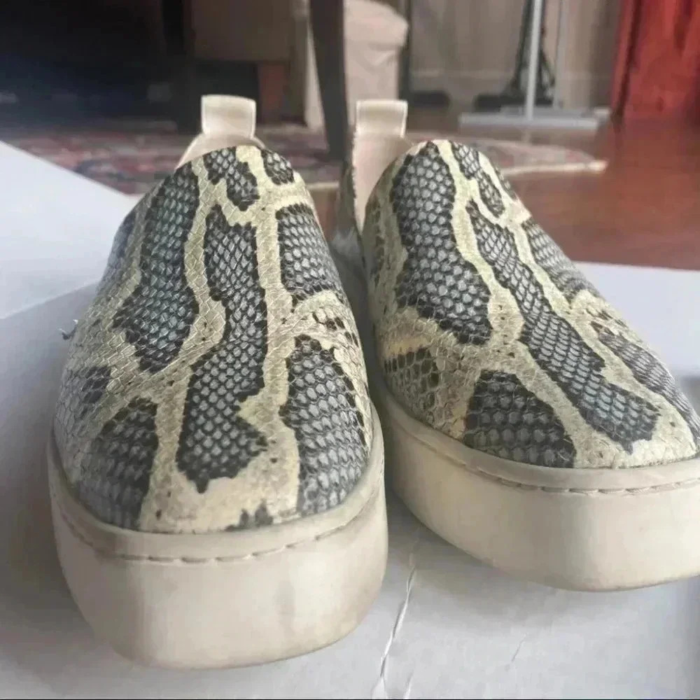 Vince Saxon Snakeskin Embossed Leather Platform - Picture 4 of 12